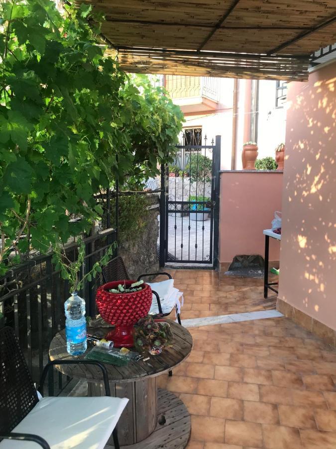 The Secret Garden Villa Forza dʼAgro Buitenkant foto