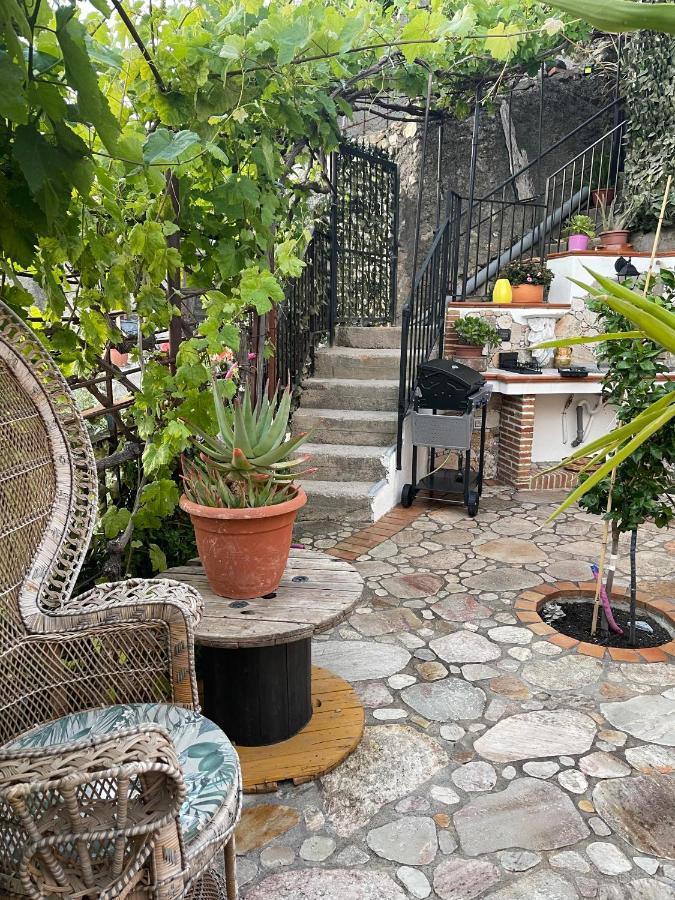 The Secret Garden Villa Forza dʼAgro Buitenkant foto