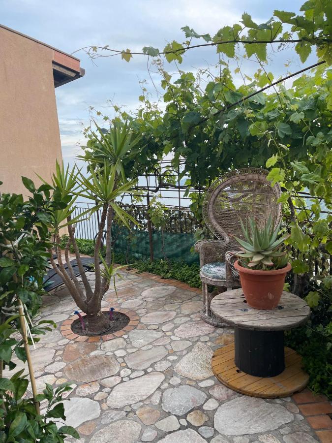 The Secret Garden Villa Forza dʼAgro Buitenkant foto